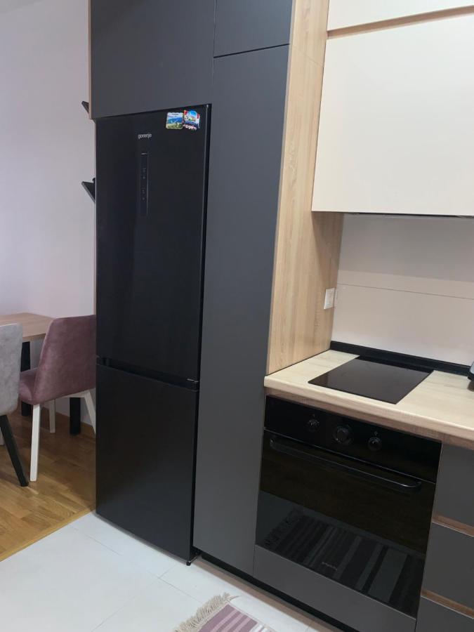 Pink Modern Apartment Skopje Luaran gambar