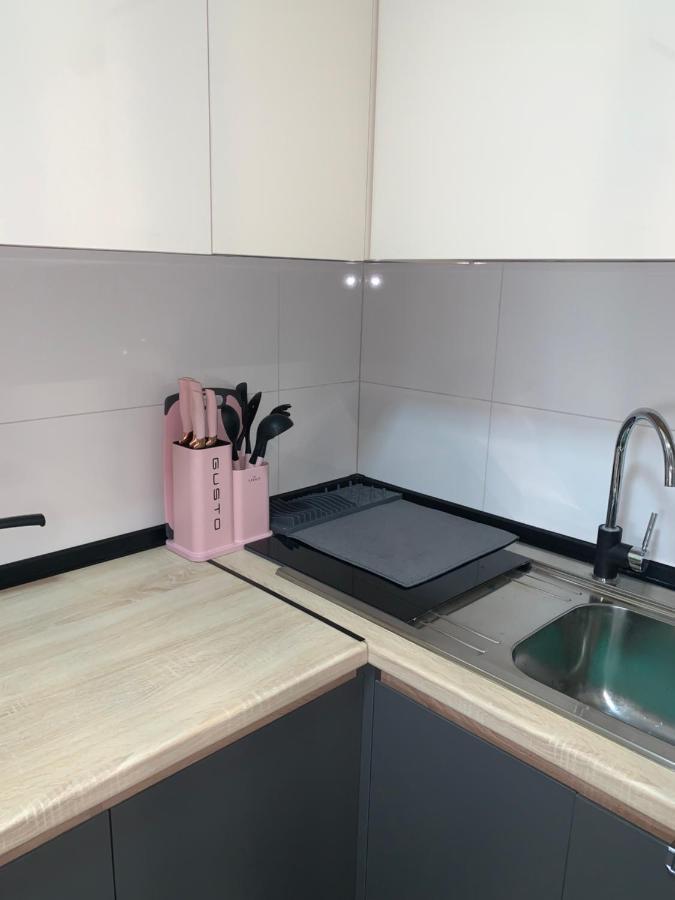 Pink Modern Apartment Skopje Luaran gambar